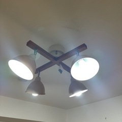 【調光LED電球＆リモコンセットで】照明器具の画像