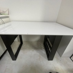 今から来れる方限定　ダイニングテーブル