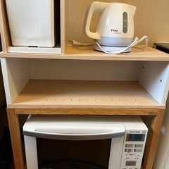 【引渡先決定】電子レンジ T-fal電気ポット 米びつ  木製ラック3つ 6点まとめての画像