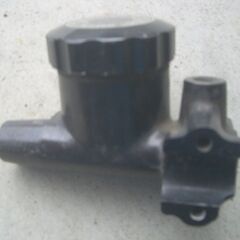 ホンダ　CB　旧車　マスターシリンダーの画像