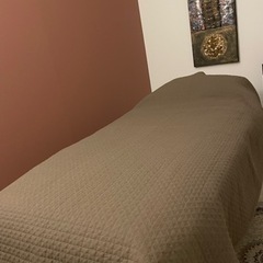 エステマッサージ用ベッド電動式　ヒートマット、その他備品