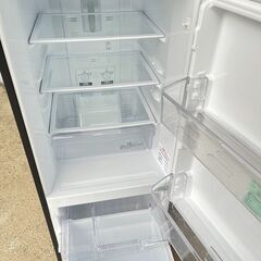 単身者向け 少し大きめな2ドア冷蔵庫 146L 三菱 MR-P15D-B 2018年製 中古動作品 クリーニング済みの画像