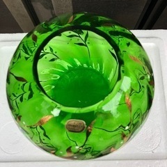 ボヘミアガラス　カリグラス　チァコソロバキア　ガラス工芸　伝統工芸　花瓶　オブジェ　三越の画像