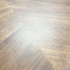 三角 ダイニングテーブル ウォールナットの画像