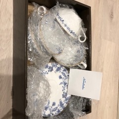 【値下げしました】Noritake ティーカップ&ソーサー4個セットの画像