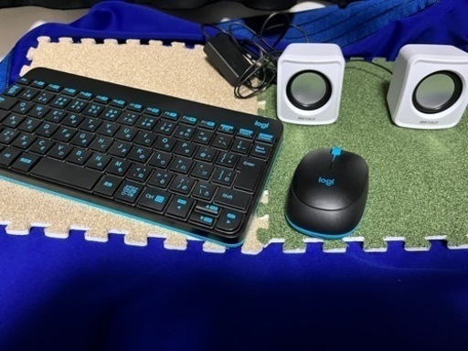 キーボードとスピーカー