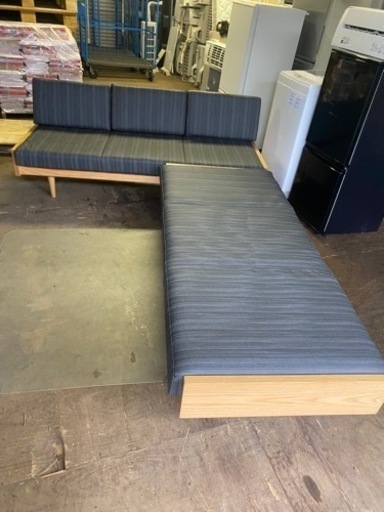 福岡市内配送無料　6人掛けソファー