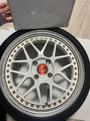 車のパーツ タイヤ、ホイール