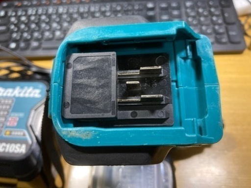 （取引き中）　マキタインパクトドリルTD110D  10.8V