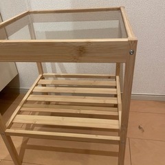 ベッドサイドテーブル&ライト
