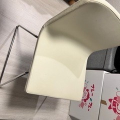 【※先着】IKEA bernhard (オフホワイト)イス1脚　の画像