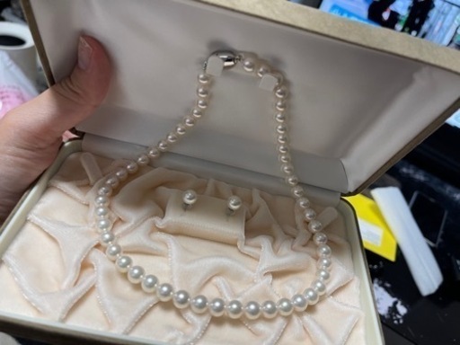 パール ネックレスとピアスセット