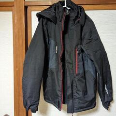 防寒着、スキー、スノボ、濡れない、雪山、風を通さない、防風防水