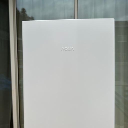 2022年製 AQUAアクア ノンフロン冷凍庫 AQF-SF11M 105L ホワイト新品相場35，000円