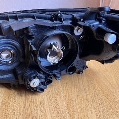 レガシィ（前期型BP5C）ヘッドライトカバー右側の画像