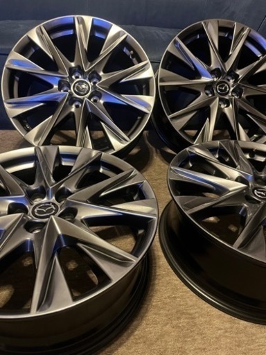 車のパーツ タイヤ、ホイール