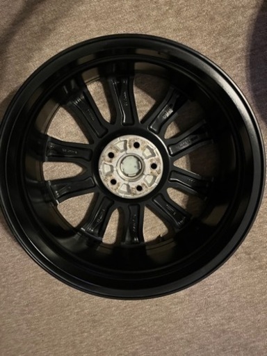 車のパーツ タイヤ、ホイール