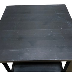 HEMNES 机 キャリー付きで掃除らくらくの画像