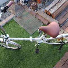 自転車 折りたたみ自転車の画像