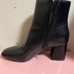 新品未使用　オールレザー　ショートブーツの画像
