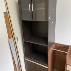 収納キャビネット