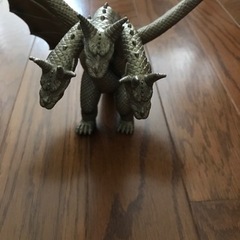 キングギドラフィギュアの画像