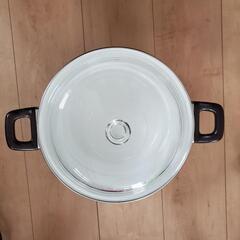 鍋とコップの画像