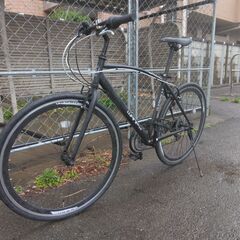 クロスバイクです。　前後タイヤ新品交換済みです。