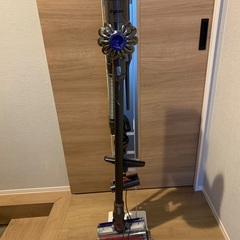 ダイソン　Dyson V6 Fluffy+  クリーナースタンド付き　
