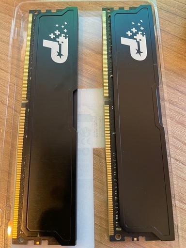 PCメモリ　DDR4 16GB×2 2666MHz