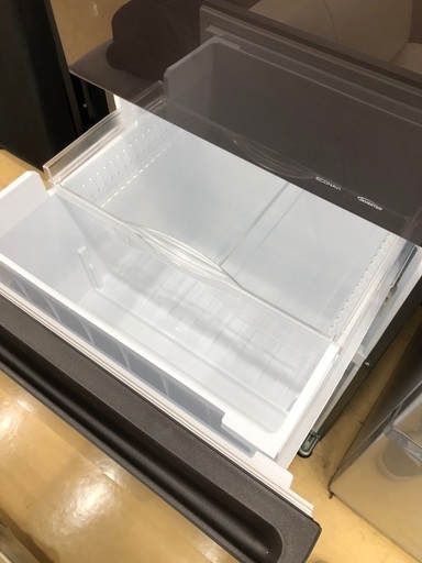 【軽トラック貸出サービスあり】Panasonic 3ドア冷蔵庫　335L 2019年製