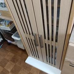 食器棚の画像