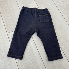 キッズ　100サイズUNIQLOレギンスの画像