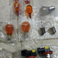 バイク、車用ウインカー、フォグランプバルブ未使用、中古あります。の画像