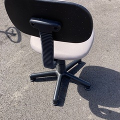 事務所イスの画像