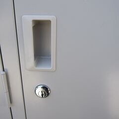 4人用ロッカー　ニューグレー　鍵あり　ウチダ製の画像