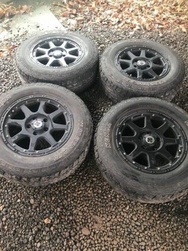 車のパーツ タイヤ、ホイール