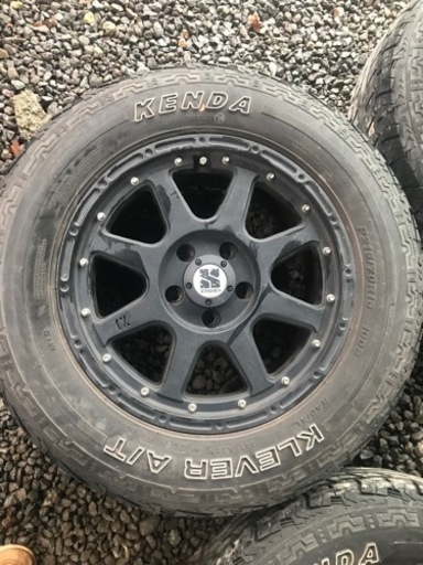 車のパーツ タイヤ、ホイール