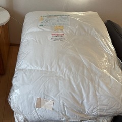 羽毛布団　寝具