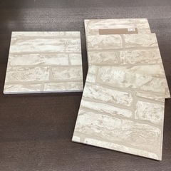美原店　インテリア　レンガ風デザイン　