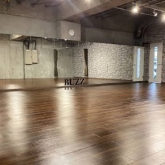 ダンスを始めるならココ❗️ TikTokなど流行りの曲でレッスン❗️ 都内に本校もあり小さいお子様から未経験者の方も大歓迎💃の画像