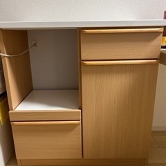 キッチンキャビネット