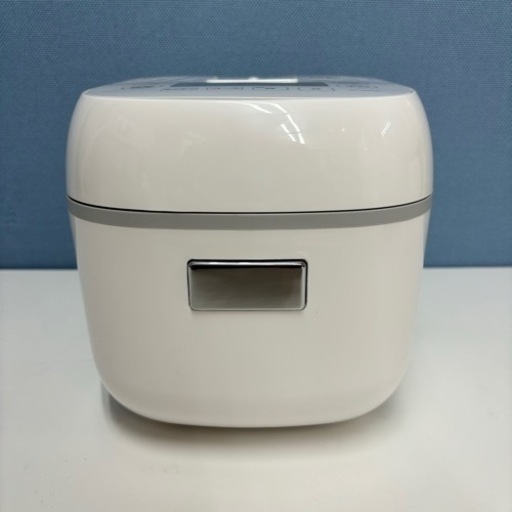I657 ? 2023年製の美品♪ TOSHIBA 炊飯ジャー 3合炊き ⭐ 動作確認済 ⭐ クリーニング済