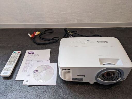 【未使用に近い】明るい部屋でも 短焦点プロジェクターBenQ MW82ST ランプ使用時間13時間