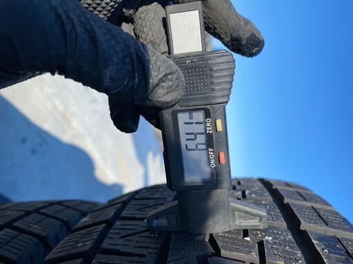 冬タイヤ　205/65R16　管理番号42
