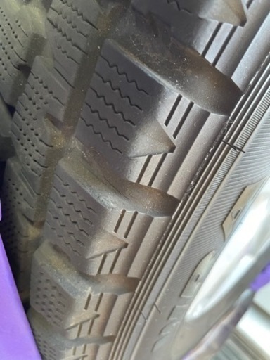 代理出品追加写真　車のパーツ タイヤ、ホイール