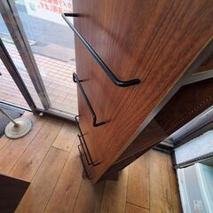 回転式の本棚の画像