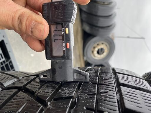 冬タイヤ　205/50R17　管理番号56