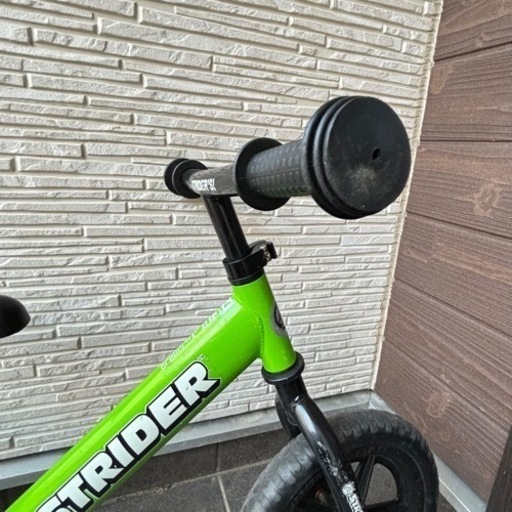 ストライダー　グリーン　室内保管