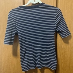 【美品】UNIQLO Tシャツ　S レディースの画像
